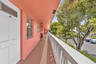 300 NE 20th St, Boca Raton, FL 33431 - Photo 2
