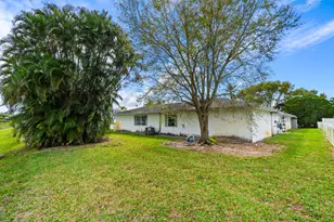 4705 Holly Dr, Palm Beach Gardens, FL 33418 - Photo 10