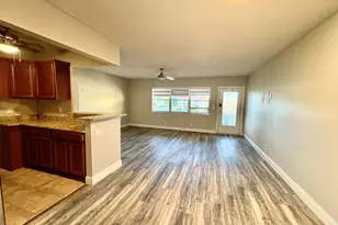 111 Waltham E, West Palm Beach, FL 33417 - Photo 2