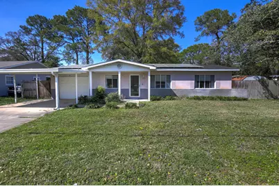 607 Hollywood Boulevard E, Mary Esther, FL 32569 - Photo 2
