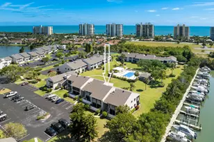 3212 S Lakeview Cir, Fort Pierce, FL 34949 - Photo 1