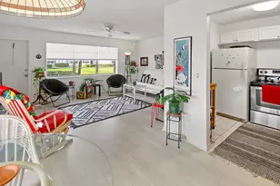 560 Horizons W Unit, Boynton Beach, FL 33435 - Photo 2