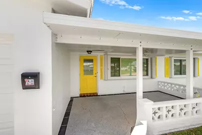 2198 SW 12th Avenue, Boynton Beach, FL 33426 - Photo 2