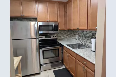 190 Easthampton H, West Palm Beach, FL 33417 - Photo 8