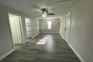 11 N Lakeside Dr, Lake Worth Beach, FL 33460 - Photo 4