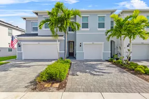 1810 SE Ocean Cove Way, Stuart, FL 34996 - Photo 2