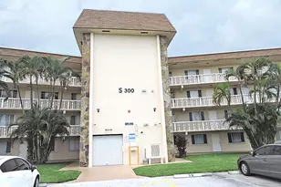 300 Village Green Cir S, Palm Springs, FL 33461 - Photo 2