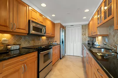 899 Jeffery Street, Unit #310, Boca Raton, FL 33487 - Photo 6