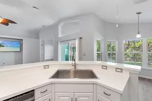 8045 SE Morningwood Pl, Hobe Sound, FL 33455 - Photo 6