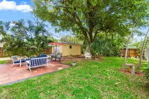 924 Almeria Rd, West Palm Beach, FL 33405 - Photo 24