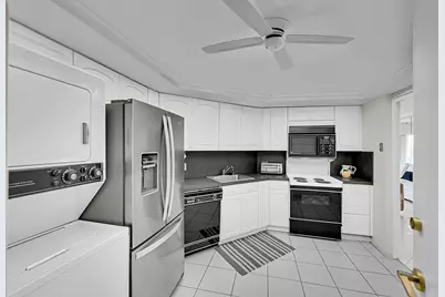 701 E Camino Real, Unit #4B, Boca Raton, FL 33432 - Photo 16