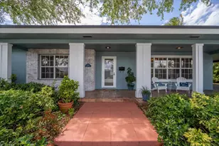 2201 N Lakeside Dr, Lake Worth Beach, FL 33460 - Photo 2