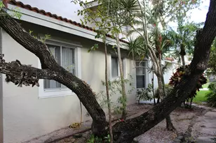 7608 Pinewalk Dr Unit, Margate, FL 33063 - Photo 2