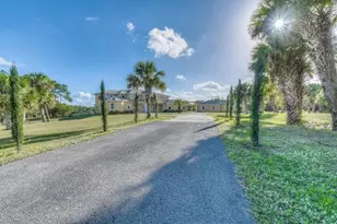 11733 SW Citrus Blvd, Palm City, FL 34990 - Photo 4