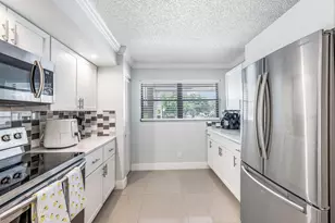 12926 Briarlake Dr, Palm Beach Gardens, FL 33418 - Photo 4