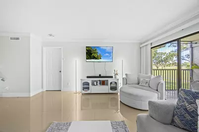 12926 Briarlake Drive, Unit #201, Palm Beach Gardens, FL 33418 - Photo 18