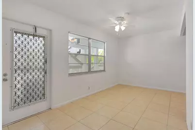 3034 Oakridge D, Deerfield Beach, FL 33442 - Photo 2