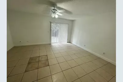5057 Breckenridge Place, Unit #18, West Palm Beach, FL 33417 - Photo 6