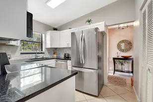 312 Meadows Dr, Boynton Beach, FL 33436 - Photo 12