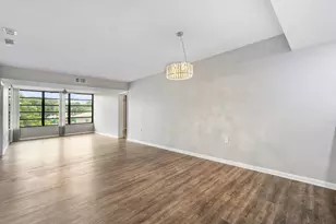 3710 Whitehall Dr, West Palm Beach, FL 33401 - Photo 6