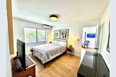 754 NE 40th Street, Oakland Park, FL 33334 - Photo 10