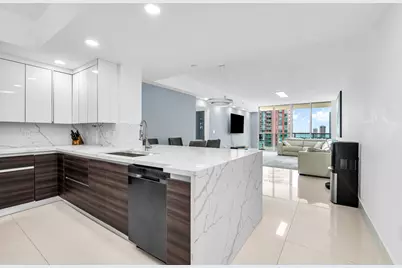 3330 NE 190th Street, Unit #1911, Aventura, FL 33180 - Photo 2