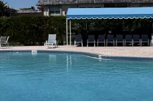 721 Lori Dr, Palm Springs, FL 33461 - Photo 6