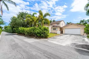 255 Russlyn Dr, West Palm Beach, FL 33405 - Photo 2