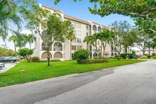 250 NE 20th St, Boca Raton, FL 33431 - Photo 2