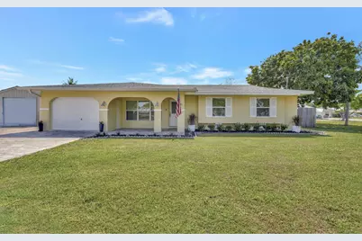691 SE Harbor View Drive, Port Saint Lucie, FL 34953 - Photo 2