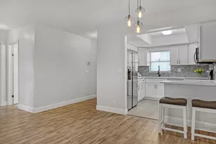 2894 Crosley Dr E, West Palm Beach, FL 33415 - Photo 10