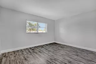 2894 Crosley Dr E, West Palm Beach, FL 33415 - Photo 24