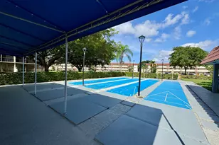 9720 S Hollybrook Lake Dr, Pembroke Pines, FL 33025 - Photo 18
