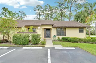 135 Manchineel Ct, Royal Palm Beach, FL 33411 - Photo 2