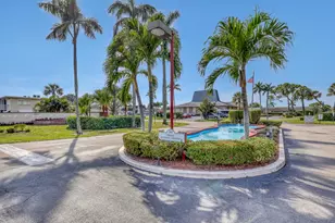 2581 N Garden Dr Unit, Lake Worth, FL 33461 - Photo 24
