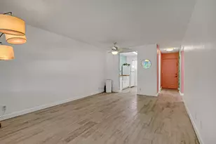 2581 N Garden Dr Unit, Lake Worth, FL 33461 - Photo 10