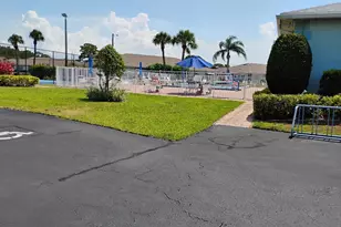 131 Lakes End Dr, Fort Pierce, FL 34982 - Photo 2