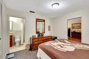 5800 Fernley Dr W, West Palm Beach, FL 33415 - Photo 20