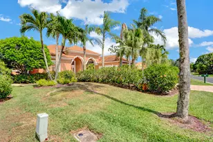 71 Cayman Pl, Palm Beach Gardens, FL 33418 - Photo 2