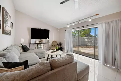 4643 Holly Lake Drive, Lake Worth, FL 33463 - Photo 6