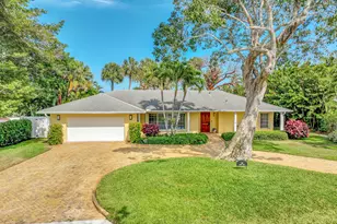 10 Middle Rd, Sewalls Point, FL 34996 - Photo 2