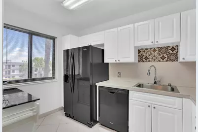 4290 Deste Court, Unit #301, Lake Worth, FL 33467 - Photo 10