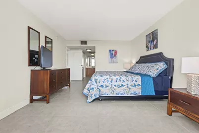 1830 Embassy Drive, Unit #607, West Palm Beach, FL 33401 - Photo 12