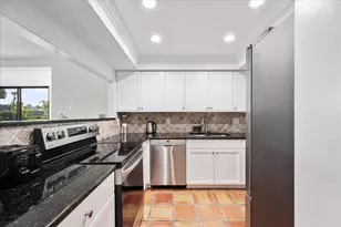 13307 Polo Club Rd, Wellington, FL 33414 - Photo 10