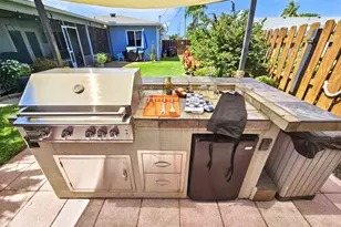 380 Laurie Rd, West Palm Beach, FL 33405 - Photo 44