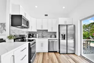 6821 Kingston Dr, Lake Worth, FL 33462 - Photo 6