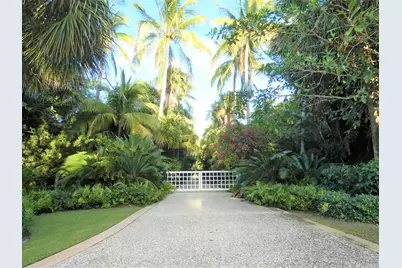 521 S Beach Road, Hobe Sound, FL 33455 - Photo 1