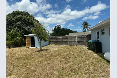 201 NE Solida Circle, Port Saint Lucie, FL 34983 - Photo 4