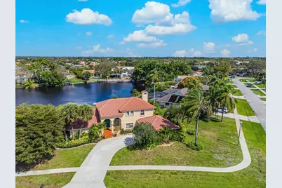 12715 Kingsway Road, Wellington, FL 33414 - Photo 2