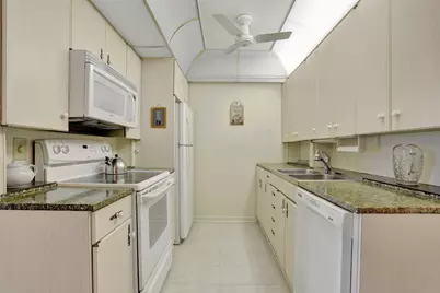 432 Grantham, Unit #B, Deerfield Beach, FL 33442 - Photo 12